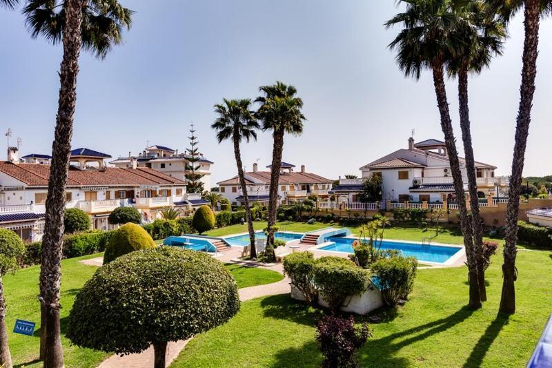 Apartamento Cerca De La Playa La Mata La Mata  Exterior photo